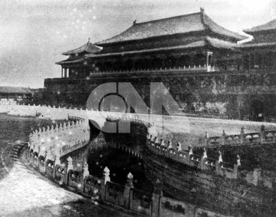 民國建立,帝制終結