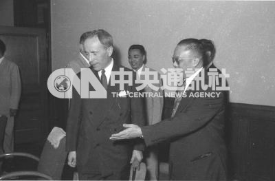 195709230072000002