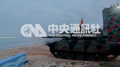 金門烈嶼拂曉太武操演 M41D戰車實彈射擊| 地方 | 中央社影像空間