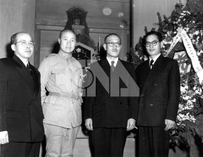 韓大使李範奭赴忠烈祠祭革命先烈及陣亡將士 政治 中央社影像空間