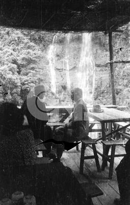 何應欽將軍偕河田烈遊覽烏來 政治 中央社影像空間