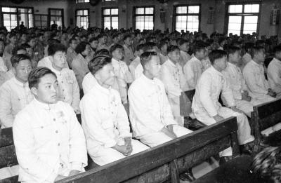 首批歸國反共義士講習會結業| 政治 | 中央社影像空間