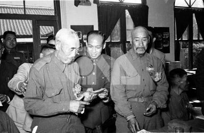 十二位高齡反共義士轉入榮民之家記者會| 政治 | 中央社影像空間
