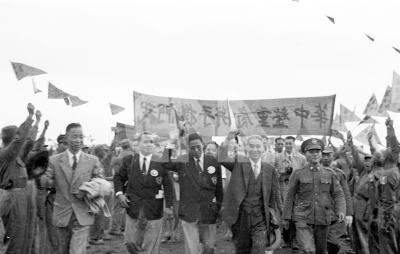 海外各地歸僑訪問反共義士| 政治 | 中央社影像空間